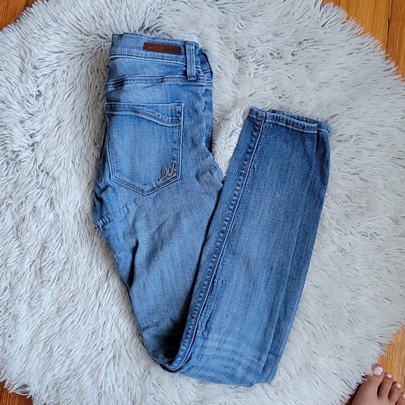 Jeans - Picture 2 of 3